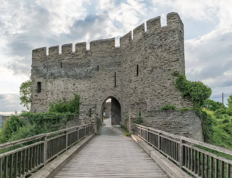 Sterrenberg Castle, Kamp-Bornhofen, Germany, Germany